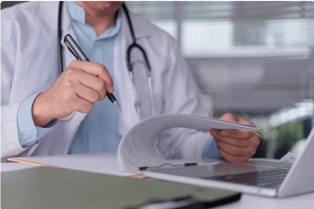 Comment contester le rapport du médecin-conseil de l'assurance à Dijon ?