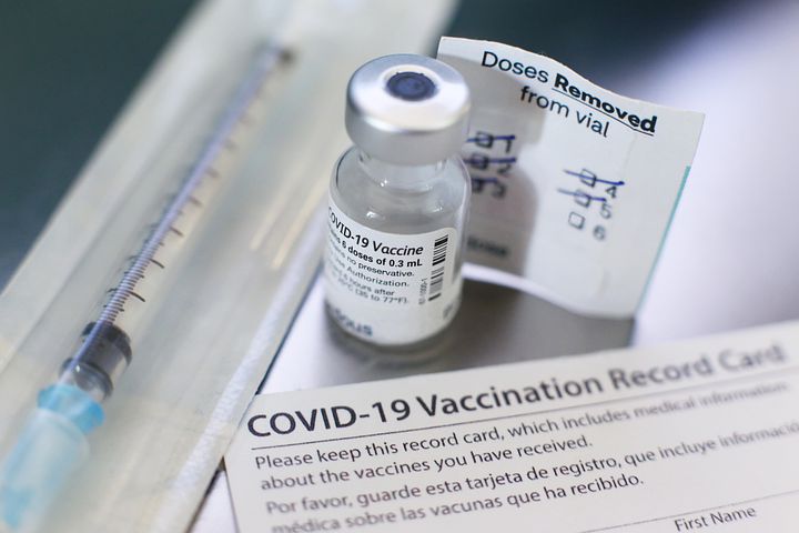 Vaccin Covid-19 : principe du consentement de la personne protégée