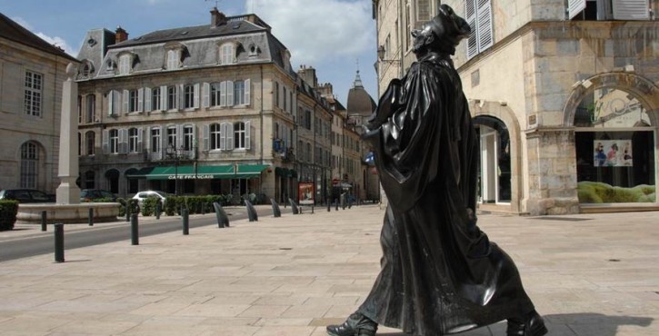 Aux plaideurs compulsifs, les avocats reconnaissants