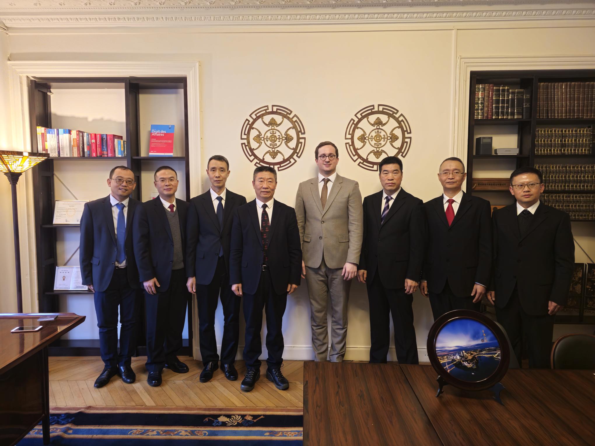 Réception par le cabinet Lacamp Avocat d'une délégation de hauts magistrats chinois