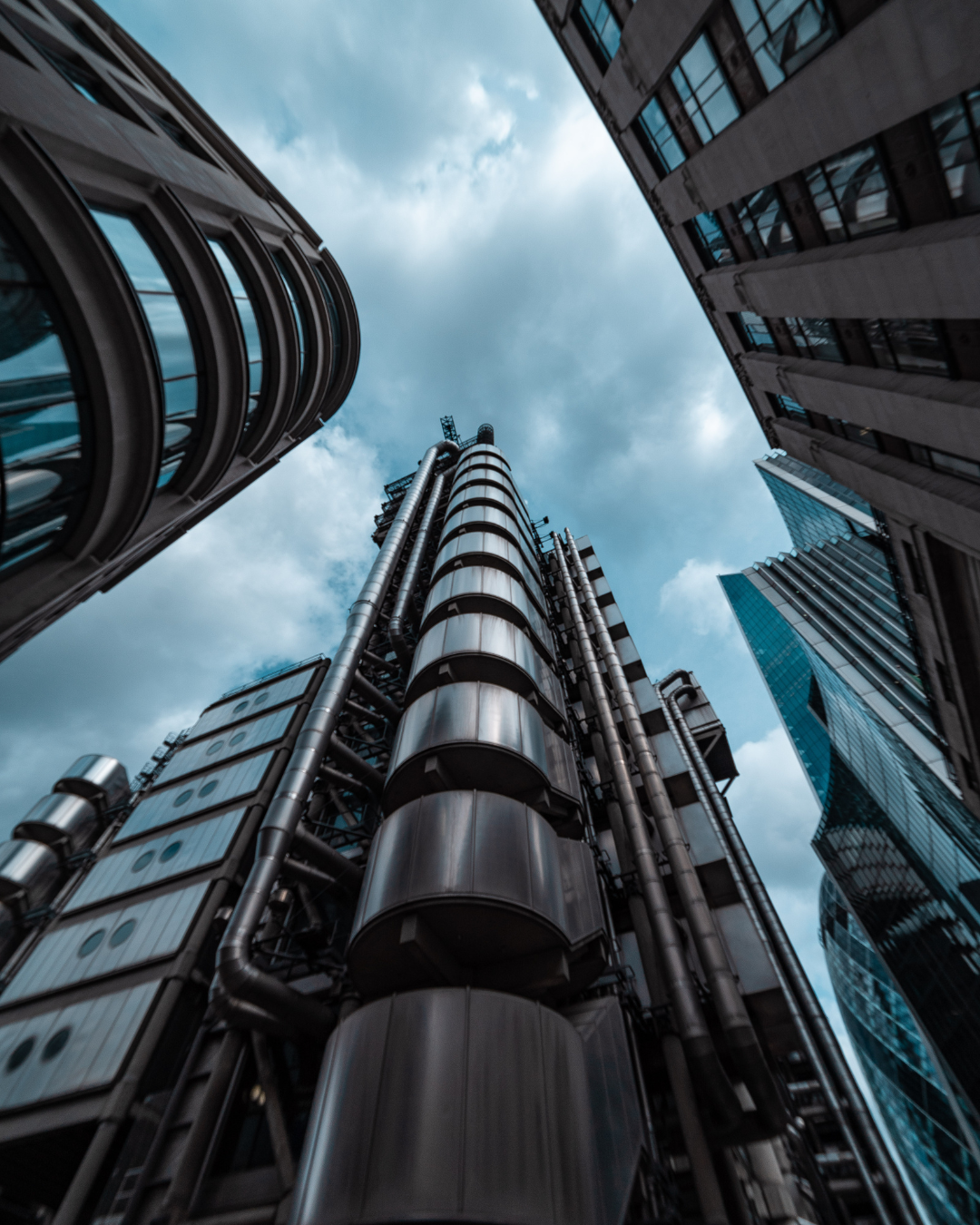 SGFinancialServicesHolding : une opportunité d’investissement ou une arnaque ?