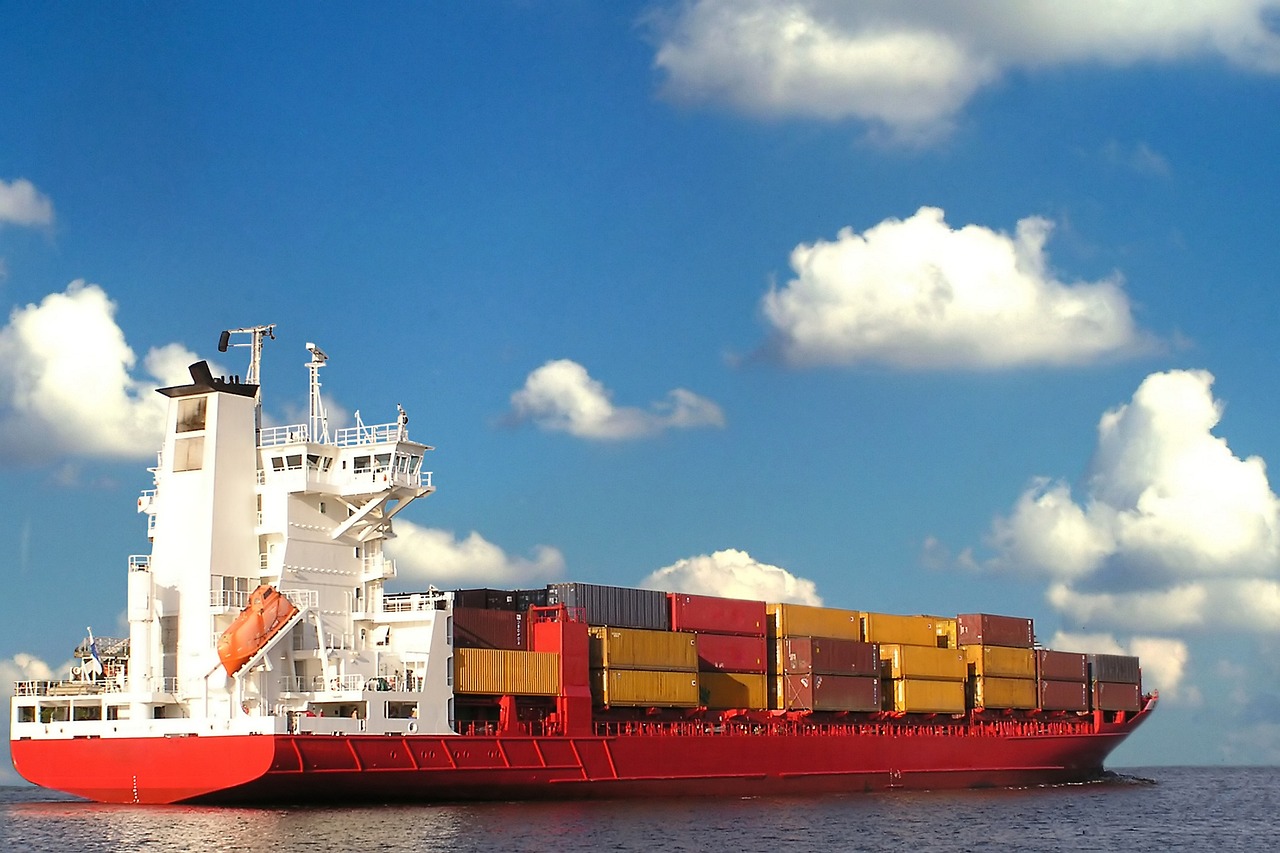 Les Incoterms : outils incontournables du commerce international