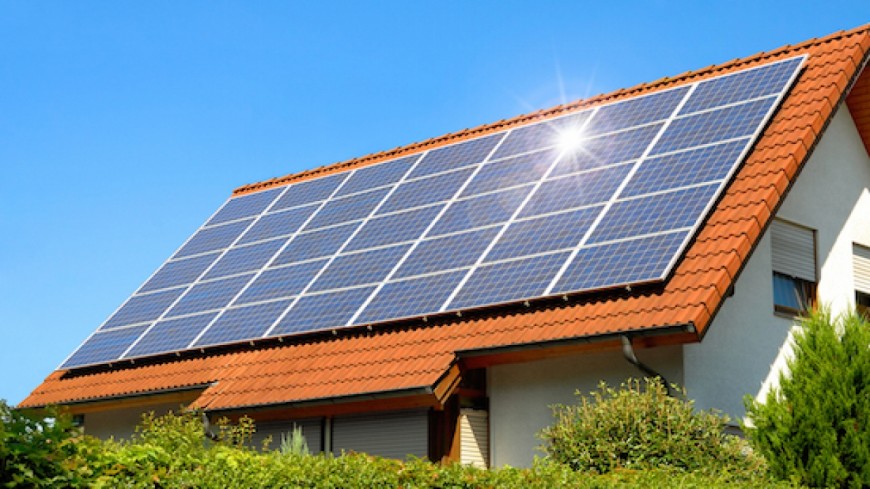 Le banquier qui finance l'achat de panneaux solaires, panneaux photovoltaïques, pompes à chaleur ou éoliennes doit savoir lire un bon de commande!