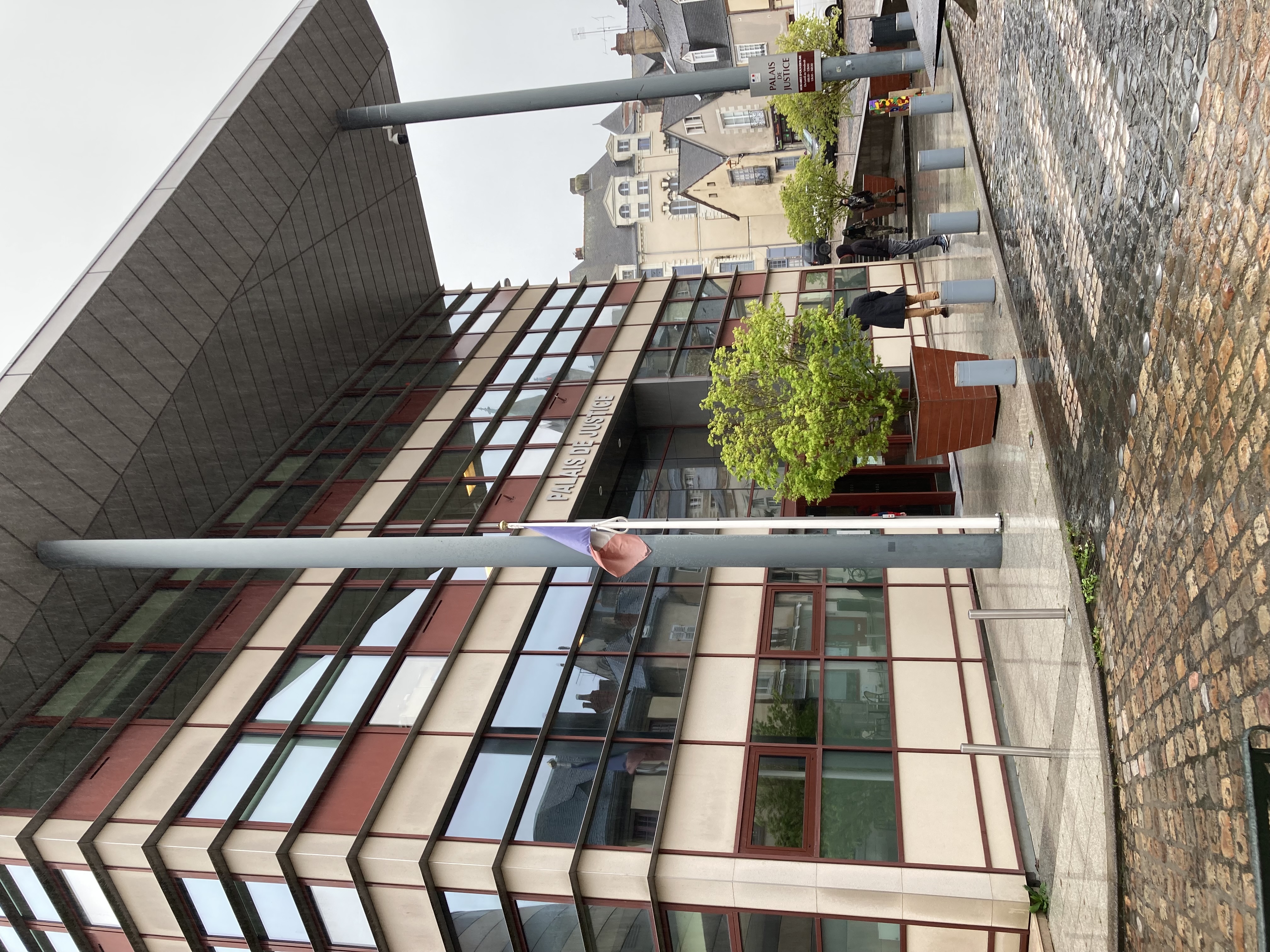 Cour d’assises des mineurs de Laval : un dossier de viols intrafamiliaux marqué par une histoire familiale brisée